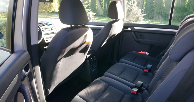 Volkswagen Touran cena 19900 przebieg: 397000, rok produkcji 2010 z Witnica małe 154